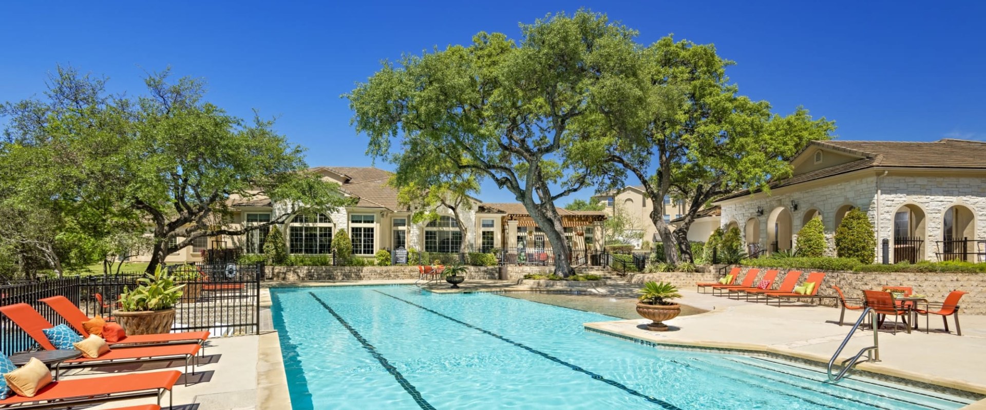Villas in Central Texas: Enjoy a Luxurious Stay with All the Amenities You Need