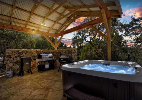 Luxury Cabins with Outdoor Hot Tubs in Central Texas - The Perfect Getaway